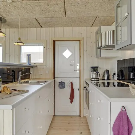 펜션 Hansen - 75m From The Sea In Western Jutland By Interhome